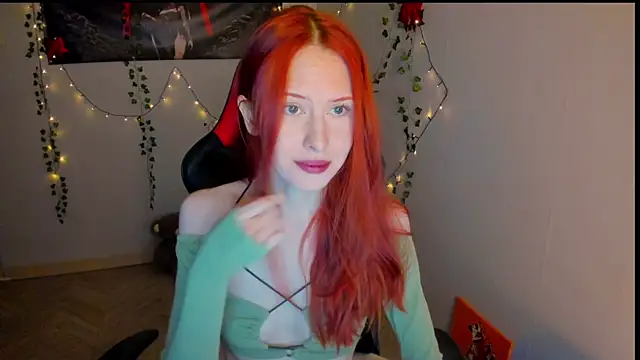 FruttiTatti online show from December 2025 06:26:01 PM