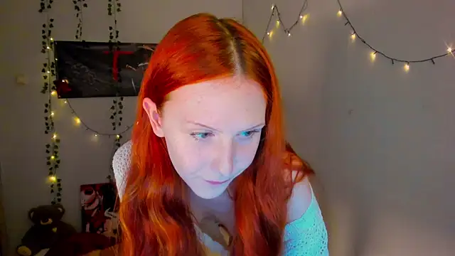 Snapshot of FruttiTatti chatting on June 2026 07:05:01 PM FruttiTatti online show from June 2026 07:05:01 PM