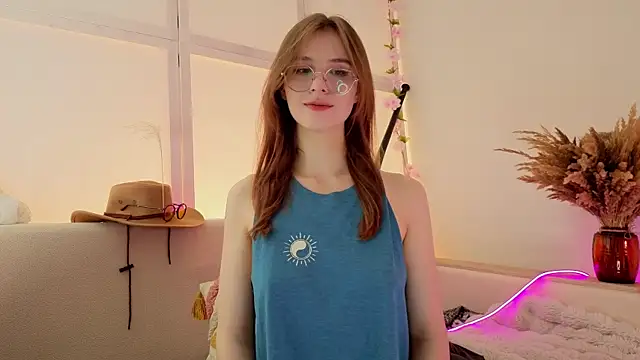 Snapshot of JennyDilly chatting on May 2026 06:16:01 PM JennyDilly online show from May 2026 06:16:01 PM