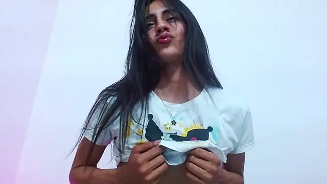 Snapshot of _princess_queen chatting on January 2026 05:35:01 AM princess queen online show from January 2026 05:35:01 AM