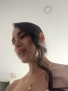 Irish Collins online show from January 2025 08:00:02 PM