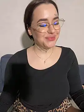 fuckdoll 18 online show from December 2024 04:31:01 PM