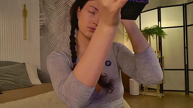 Miley Smile online show from March 2026 06:41:02 AM