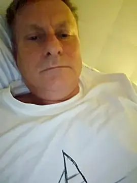 johnnym1 online show from March 2025 05:54:01 AM