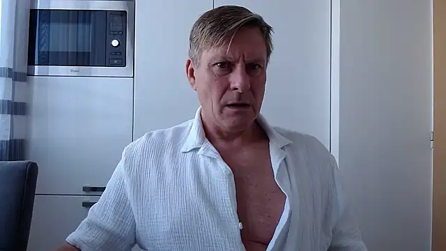 johnnym1 online show from January 2026 10:19:02 AM