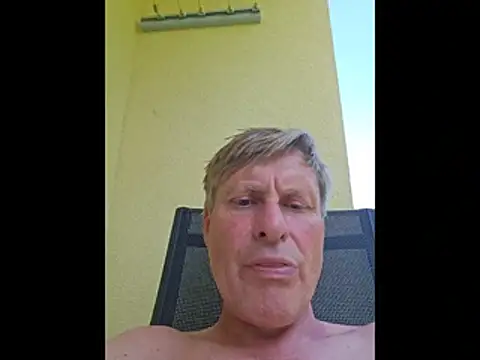 Snapshot of johnnym1 chatting on May 2026 12:23:01 PM johnnym1 online show from May 2026 12:23:01 PM