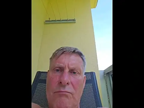 Snapshot of johnnym1 chatting on May 2026 12:47:02 PM johnnym1 online show from May 2026 12:47:02 PM