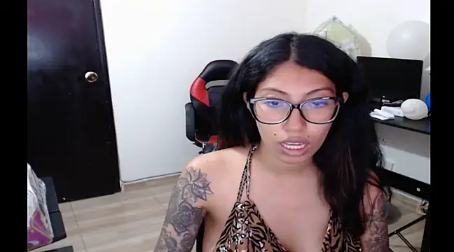 Snapshot of sofia_rosse4 chatting on December 2024 07:00:01 PM sofia rosse4 online show from December 2024 07:00:01 PM