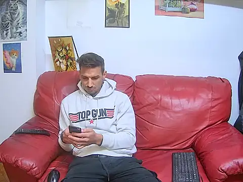 GiorgieUps online show from October 2025 02:15:01 AM