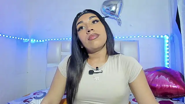 Snapshot of Anny_jhonsonx chatting on February 2026 04:00:02 AM Anny jhonsonx online show from February 2026 04:00:02 AM