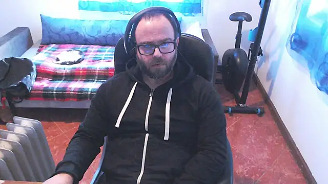 ravingr4d4 online show from February 2025 02:43:02 PM