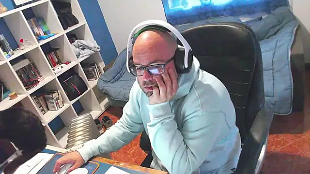 ravingr4d4 online show from April 2026 07:58:02 AM