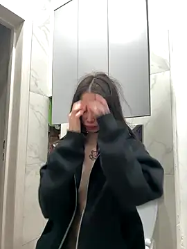 Yunasi online show from December 2024 12:41:02 PM