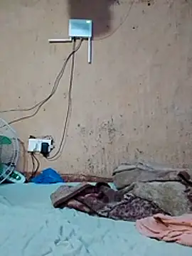 cute naimah online show from February 2026 06:05:01 PM