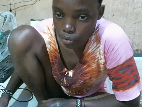 cute naimah online show from March 2026 06:08:01 PM