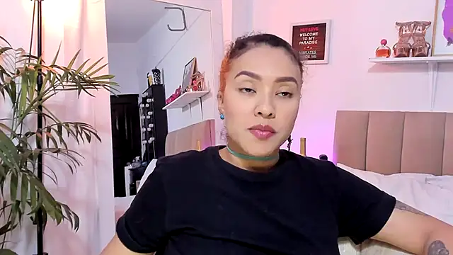 Zoe Gruber online show from November 2025 09:36:01 PM