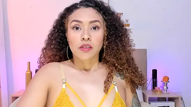 Zoe Gruber online show from December 2025 01:00:01 AM