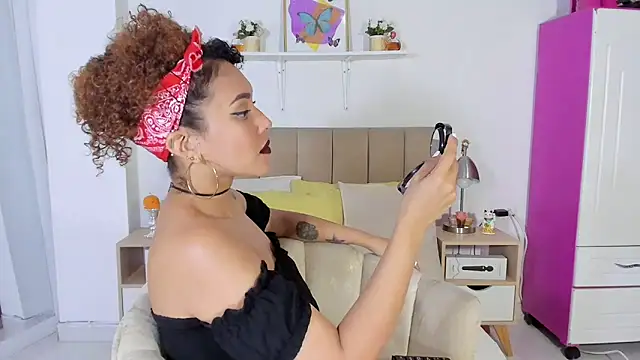 Zoe Gruber online show from March 2026 11:30:02 PM