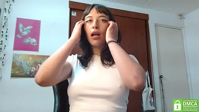 Snapshot of liisaxxx chatting on June 2026 07:54:02 AM liisaxxx online show from June 2026 07:54:02 AM