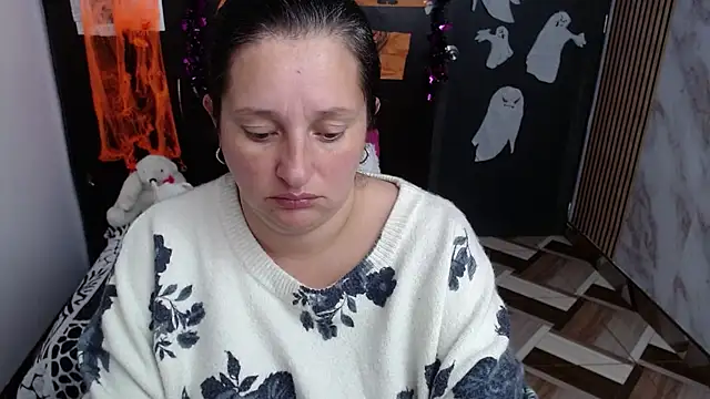 CristialJones  online show from October 2025 12:51:01 PM