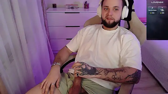 Snapshot of ChillyXO chatting on February 2026 02:41:01 AM ChillyXO online show from February 2026 02:41:01 AM