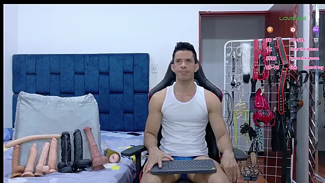 JoseRumbero26 online show from February 2026 04:10:02 AM