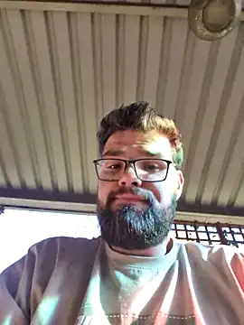Snapshot of BeardedCubZA chatting on July 2026 12:55:01 PM BeardedCubZA online show from July 2026 12:55:01 PM