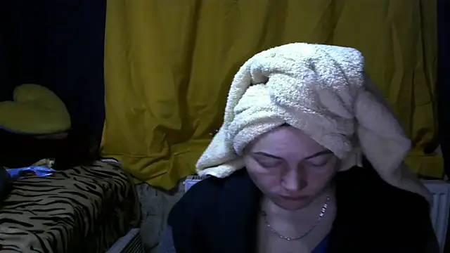 wLESLYMOSw online show from December 2024 06:24:02 AM