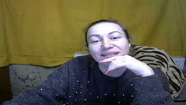 wLESLYMOSw online show from February 2025 03:08:02 PM