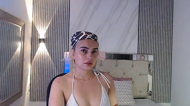 Snapshot of ashley__tylor chatting on June 2026 07:24:01 PM ashley tylor online show from June 2026 07:24:01 PM