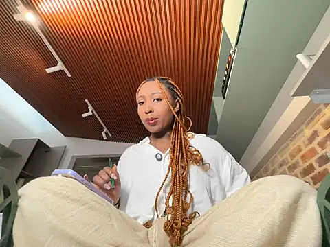 EmmaSanzz  online show from March 2026 12:00:01 PM