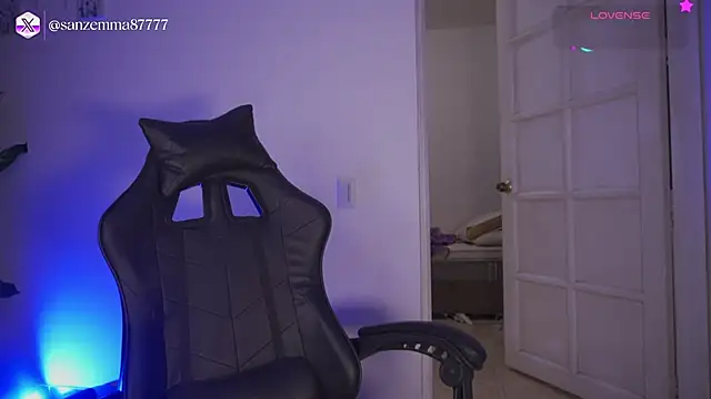 EmmaSanzz  online show from April 2026 11:44:02 AM