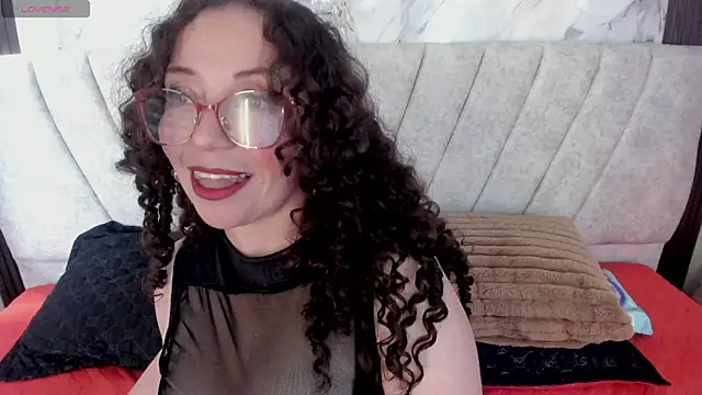 Snapshot of pamela_bell chatting on May 2026 08:05:01 PM pamela bell online show from May 2026 08:05:01 PM