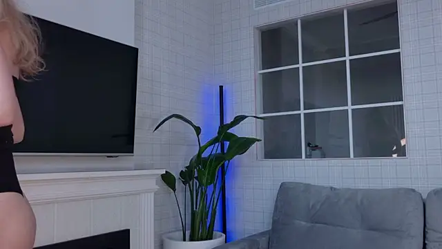 WelliCaren online show from April 2026 12:27:02 PM