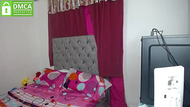 Snapshot of susana2523 chatting on June 2026 03:53:01 AM susana2523 online show from June 2026 03:53:01 AM