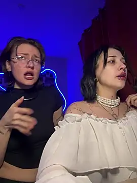 Dooubletroublee online show from March 2026 01:44:02 AM