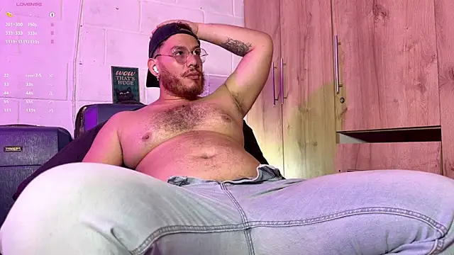 Snapshot of anotherbigboy_ chatting on June 2026 12:49:01 PM anotherbigboy online show from June 2026 12:49:01 PM