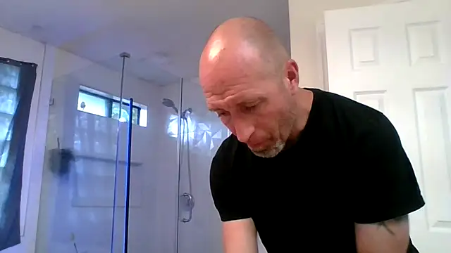 El Gizmo online show from April 2026 04:52:01 PM