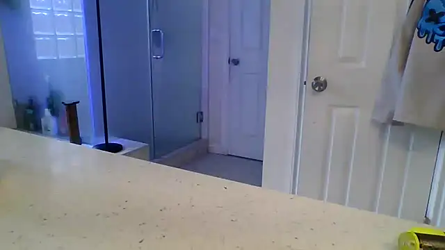 El Gizmo online show from April 2026 06:25:02 PM