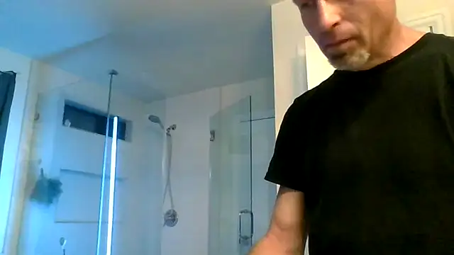 Snapshot of El_Gizmo chatting on May 2026 03:35:01 AM El Gizmo online show from May 2026 03:35:01 AM