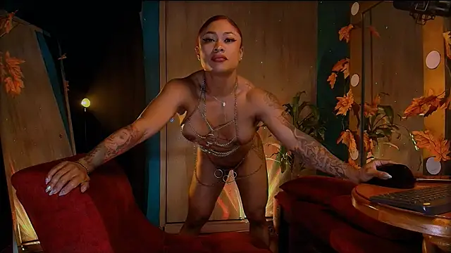 HeidiCox online show from December 2024 01:26:01 AM