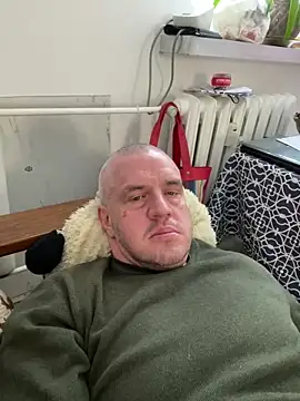 Snapshot of Evolite123 chatting on January 2025 12:17:01 PM Evolite123 online show from January 2025 12:17:01 PM