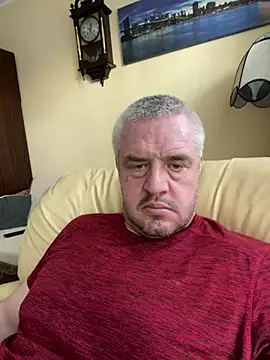 Snapshot of Evolite123 chatting on February 2025 03:31:02 PM Evolite123 online show from February 2025 03:31:02 PM