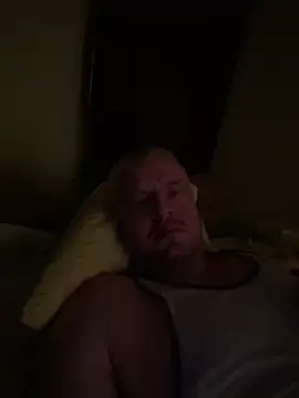 Snapshot of Evolite123 chatting on March 2025 09:09:02 PM Evolite123 online show from March 2025 09:09:02 PM