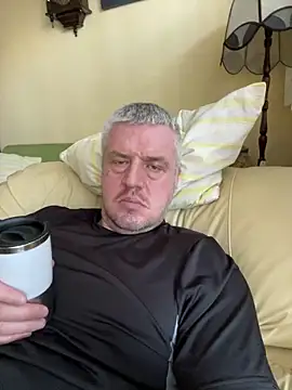 Snapshot of Evolite123 chatting on March 2025 07:26:01 AM Evolite123 online show from March 2025 07:26:01 AM