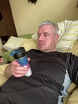 Snapshot of Evolite123 chatting on March 2025 12:11:02 PM Evolite123 online show from March 2025 12:11:02 PM