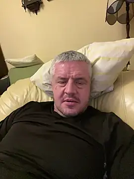 Snapshot of Evolite123 chatting on March 2025 06:00:01 PM Evolite123 online show from March 2025 06:00:01 PM