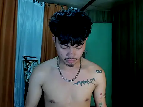 Snapshot of cutievrinx chatting on November 2025 04:03:02 AM cutievrinx online show from November 2025 04:03:02 AM