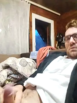 Snapshot of tomee83 chatting on November 2025 05:54:01 AM tomee83 online show from November 2025 05:54:01 AM