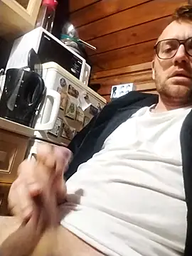 Snapshot of tomee83 chatting on January 2026 06:06:02 AM tomee83 online show from January 2026 06:06:02 AM